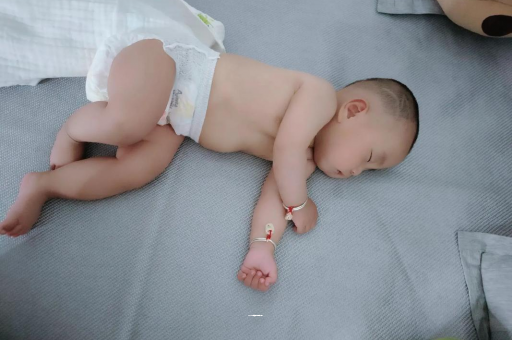 进贤孕妇显怀早的原因